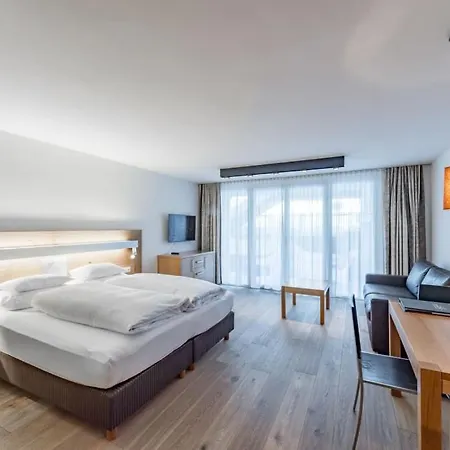 Sport- Und Genusshotel Silvretta فندق ايشجل