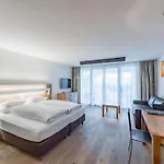 Sport- Und Genusshotel Silvretta فندق ايشجل